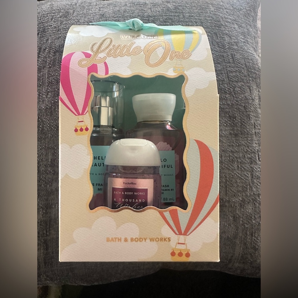 Bath & Body Works Gift Set - Purple and Blue